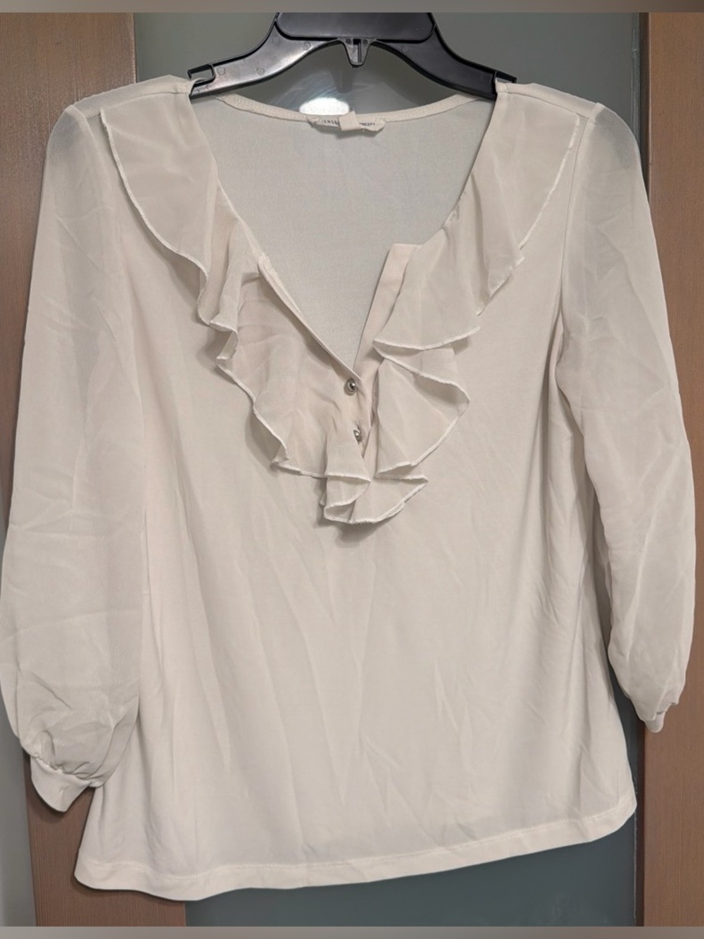 PerSeption Concept Cream Ruffled V-Neck Blouse